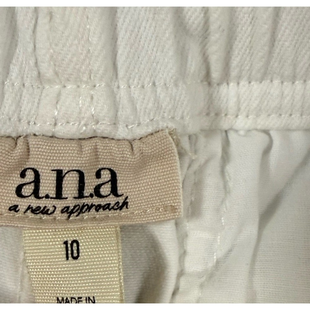 a.n.a Womens Highest Rise Paperbag Denim Shorts Patch Pockets 4" Inseam White 10 - Picture 12 of 13